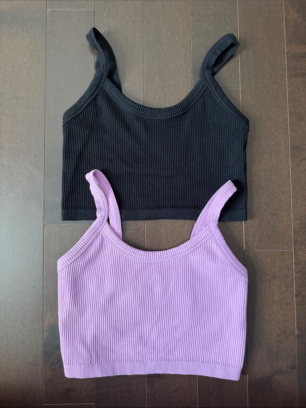 2 Ribbed Cropped Tank Tops w/built in bra  Lavender and Black  sz S